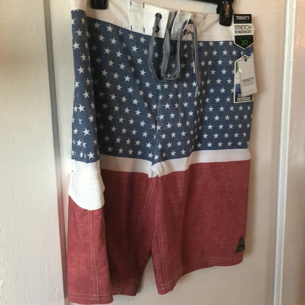 TRINITY Patriots Boardshorts Stretch Below The Knee Men’s Size 30 - Picture 5 of 9